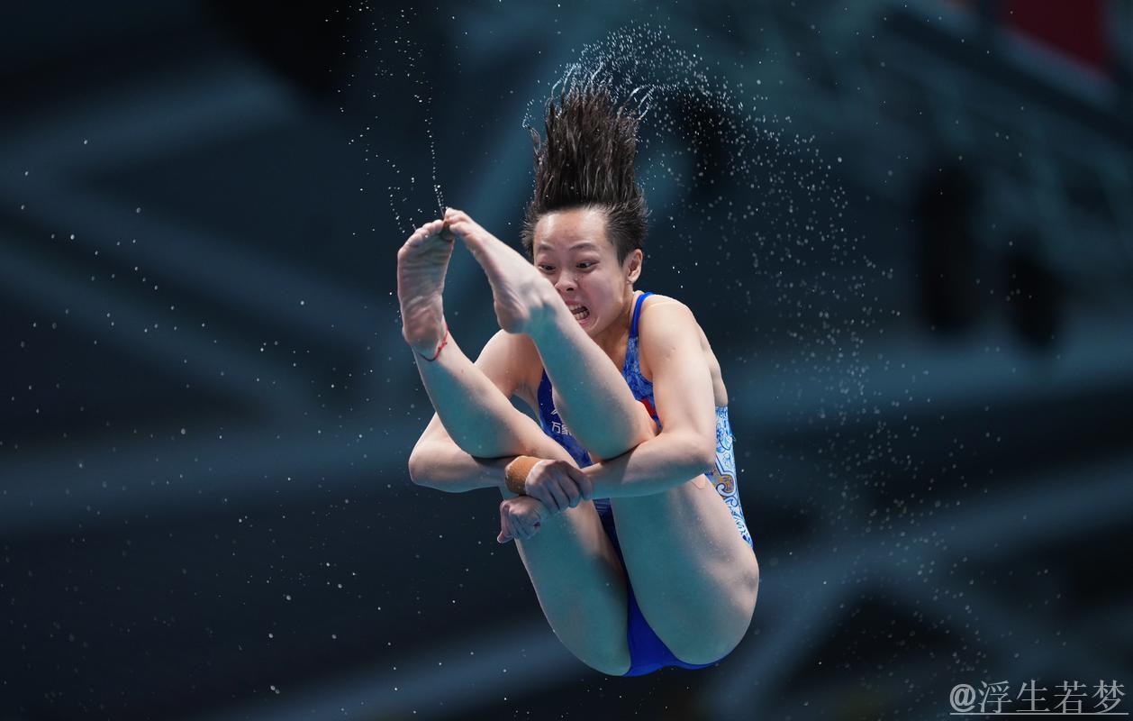 世界杯跳水总决赛：女子三米板比赛